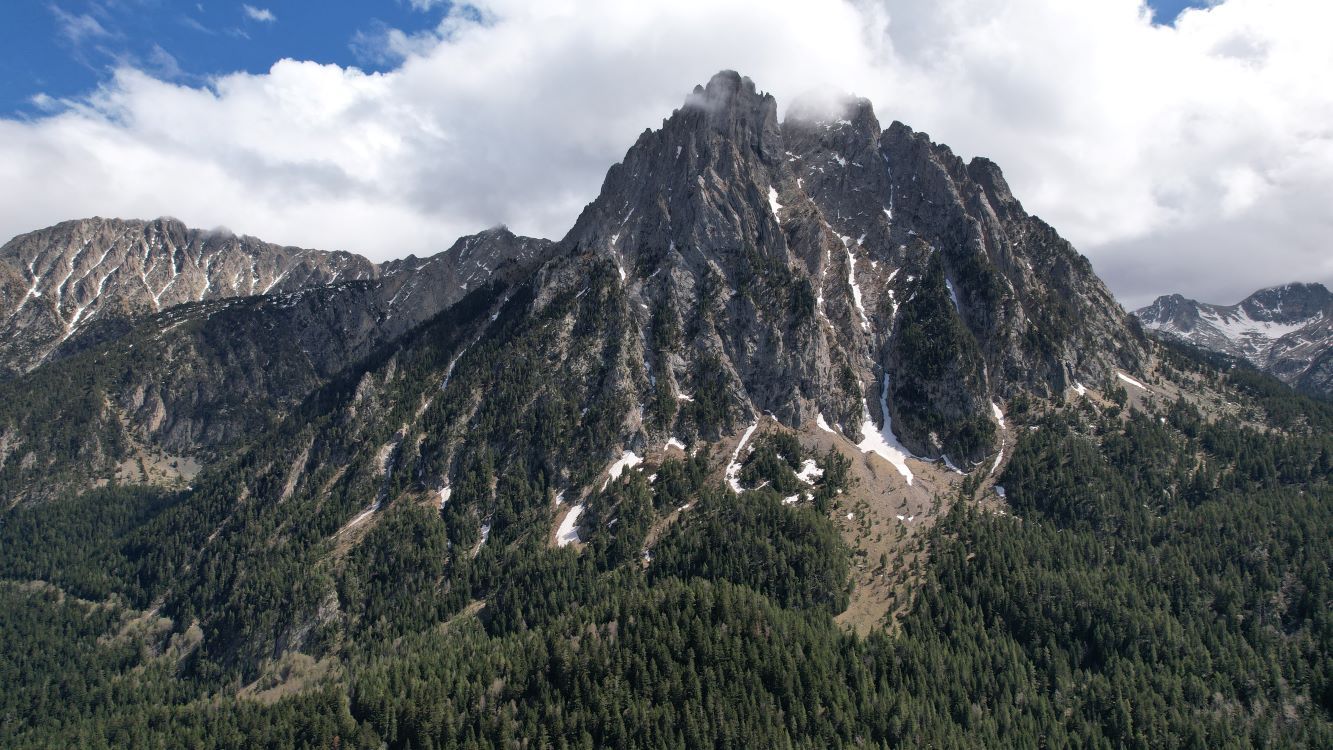 montañas del pirineo pirineos